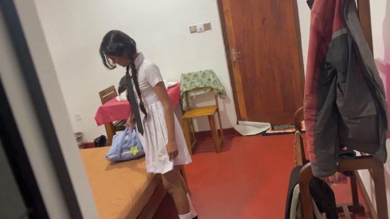 Hot Desi College Girl First Time Fuck with Her Boyfriend