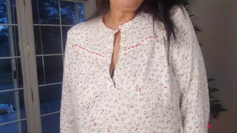 Wearing My Granny Gown as It Is That Time of Night to Dance, Masturbate & Have Orgasms to Relax