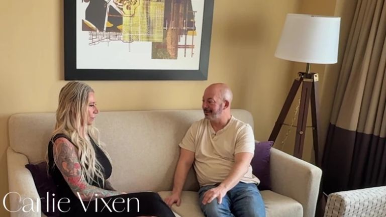 4K Carlie Vixen MILF Seduces Boss in Lingerie for Promotion Creampie