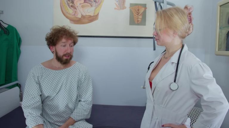 Breeding Doctor - Hunter Johnson 's Fertility Hospital Visit Ends with Sexy Doctor Anna Lynx Getting Creampied