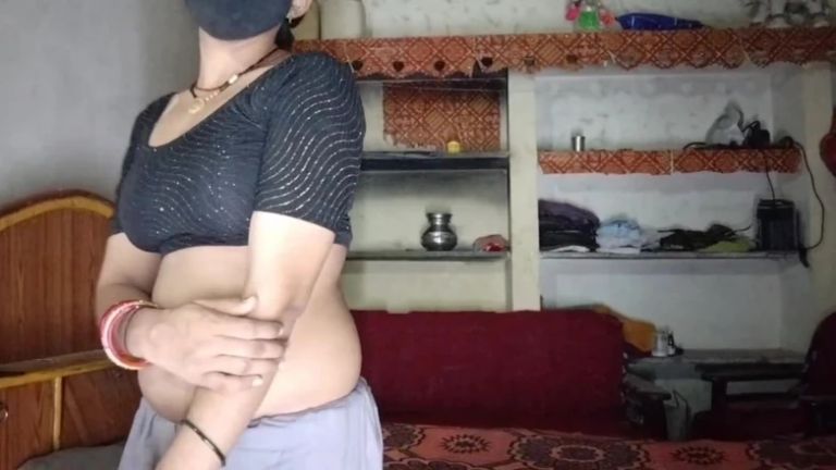 Indian Bhabhi Doing First Time Blowjob