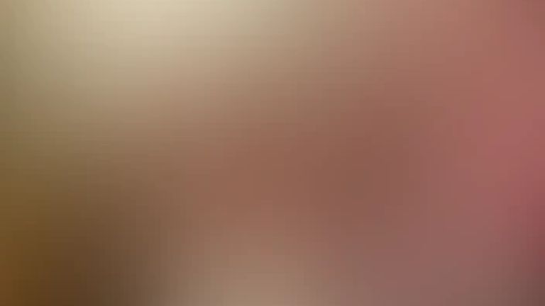 Amateur Redhead Orgasms as She Gets a Facial